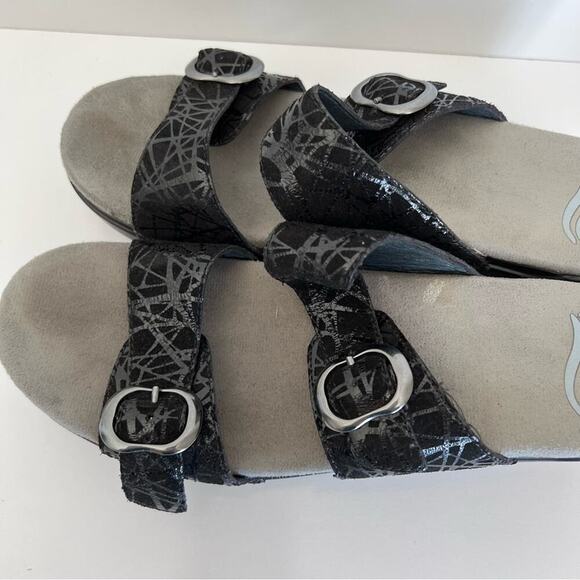Dansko Sophie Black Drizzle Suede Sandals - Picture 4 of 12